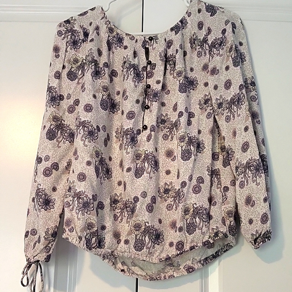 Bohemian tie-sleeve, floral cream Lucky top
